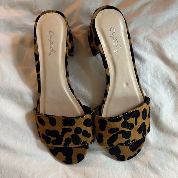 Leopard Block Heel - Picture 2 of 3